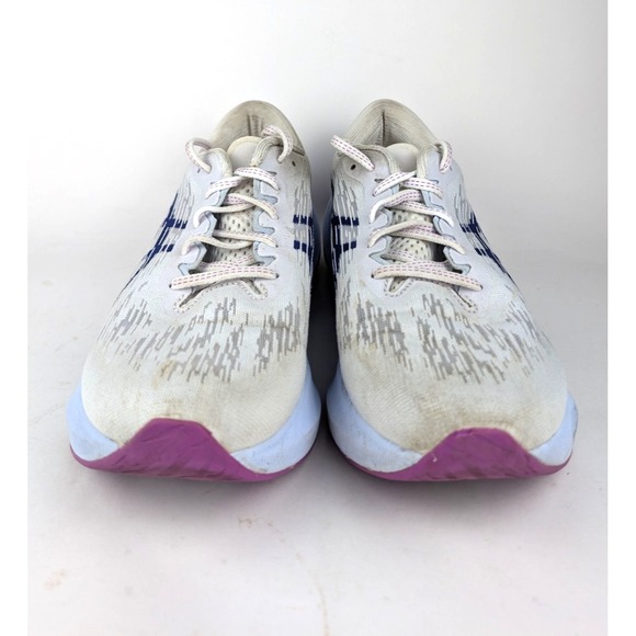 ASICS Novablast 3 Women's Size 10.5  White/Blue Running Shoes Sneakers 1012B288 - Picture 3 of 7